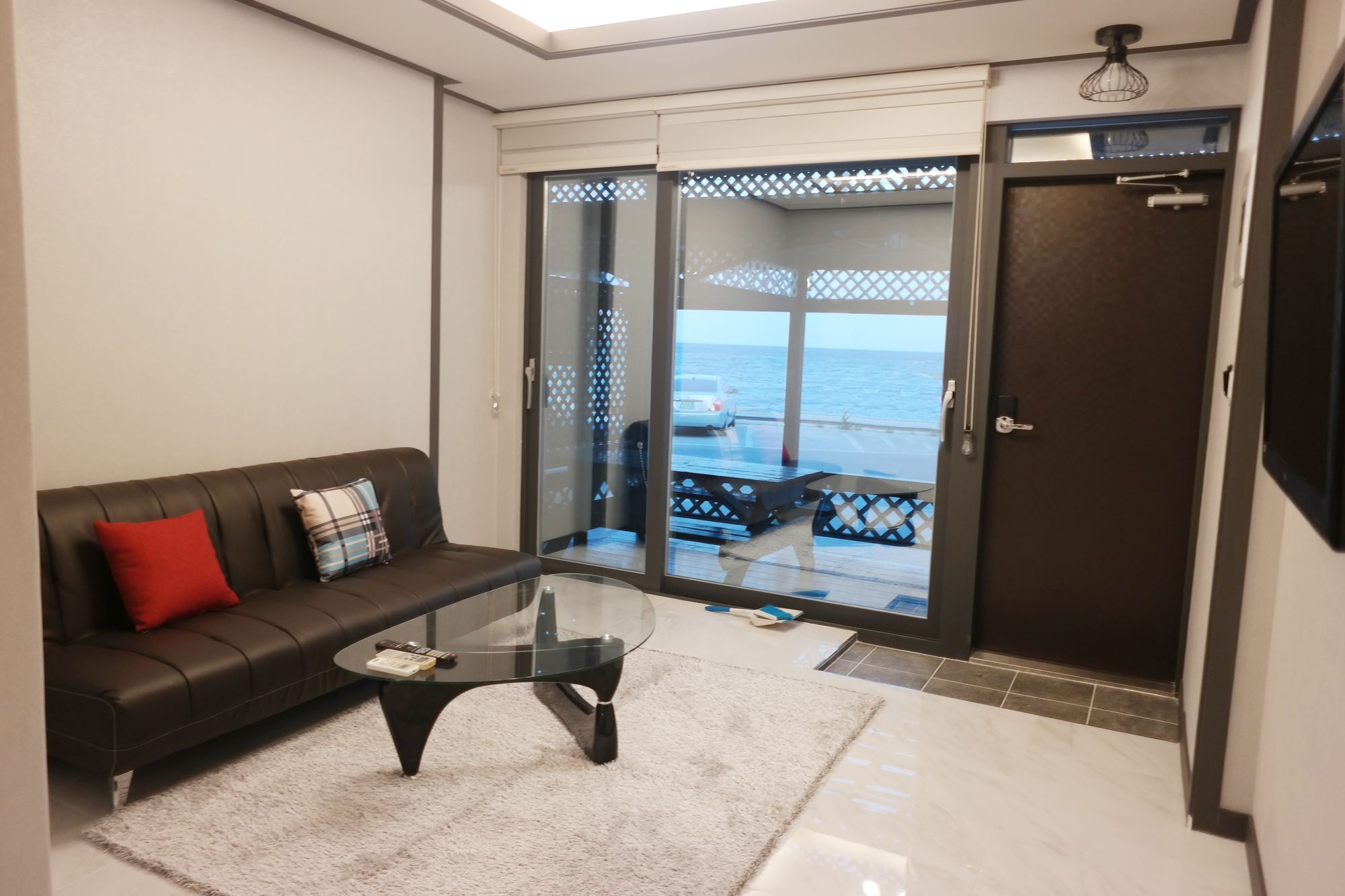 Gangneung White Beach Pension Экстерьер фото