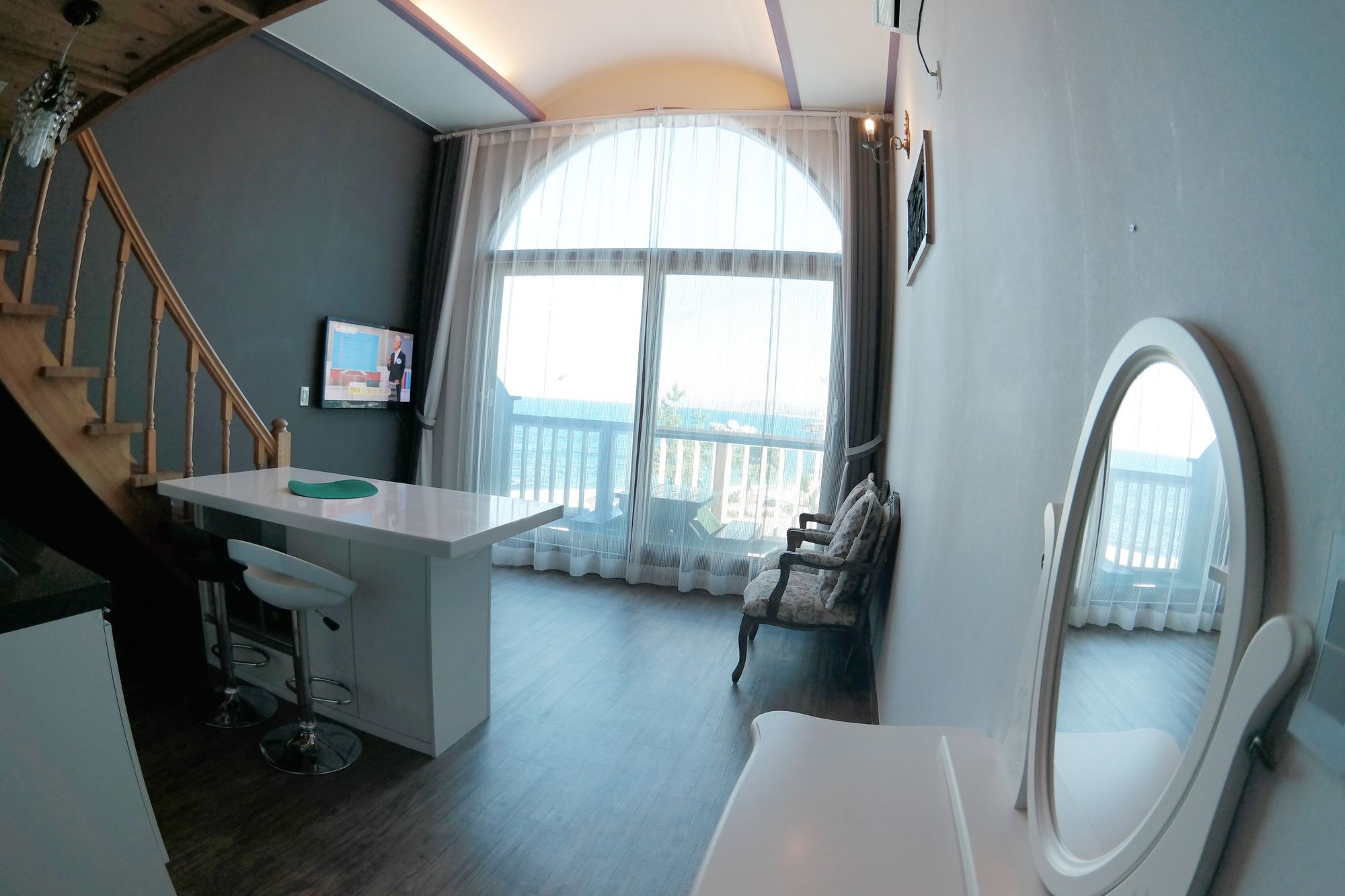 Gangneung White Beach Pension Экстерьер фото