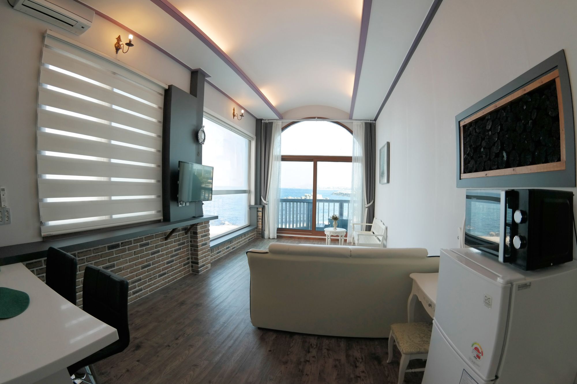 Gangneung White Beach Pension Экстерьер фото