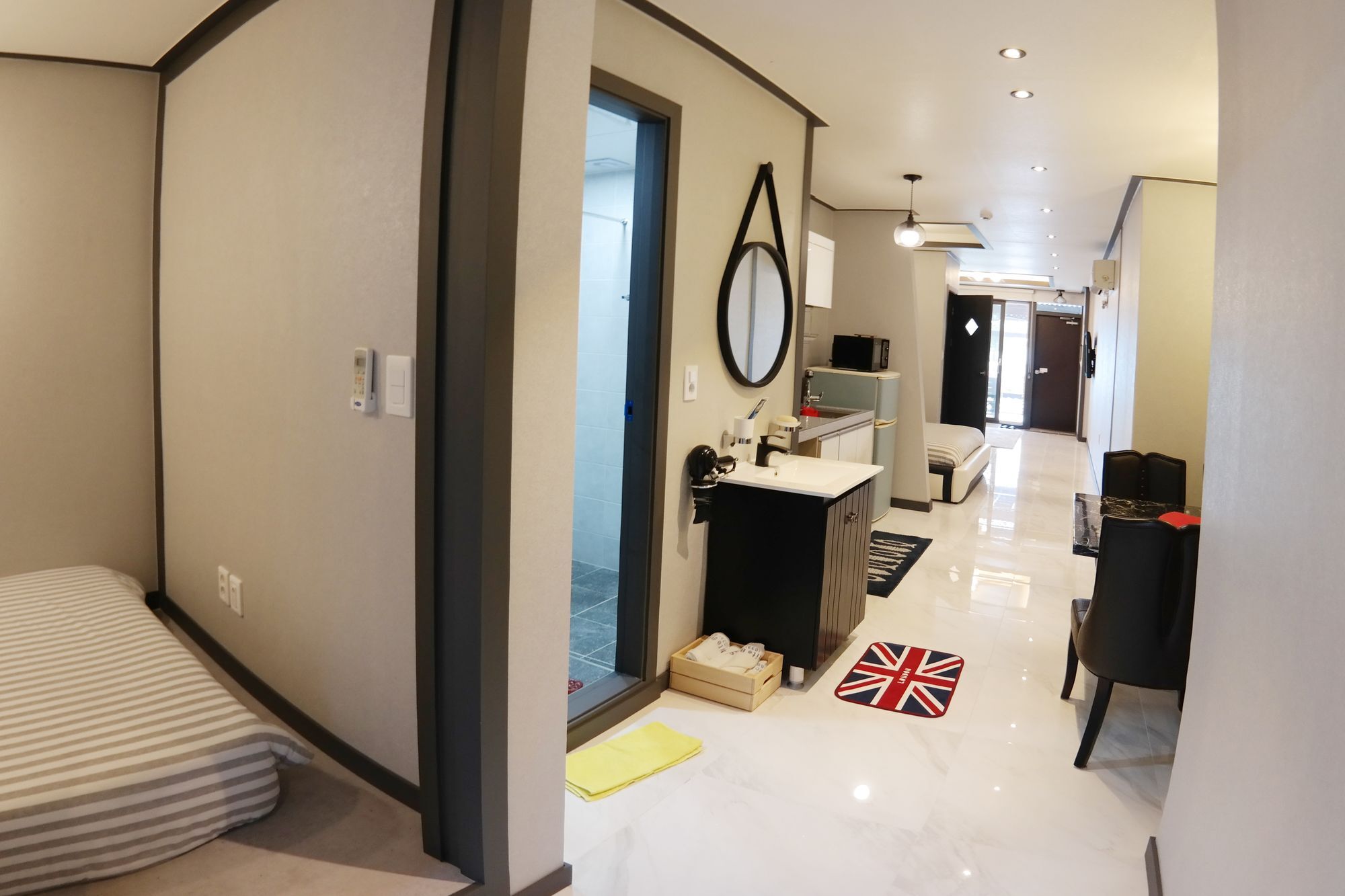 Gangneung White Beach Pension Экстерьер фото